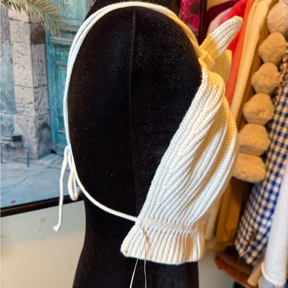 JLUXLABEL Off-White Ribbed Crop Top - Picture 4 of 6